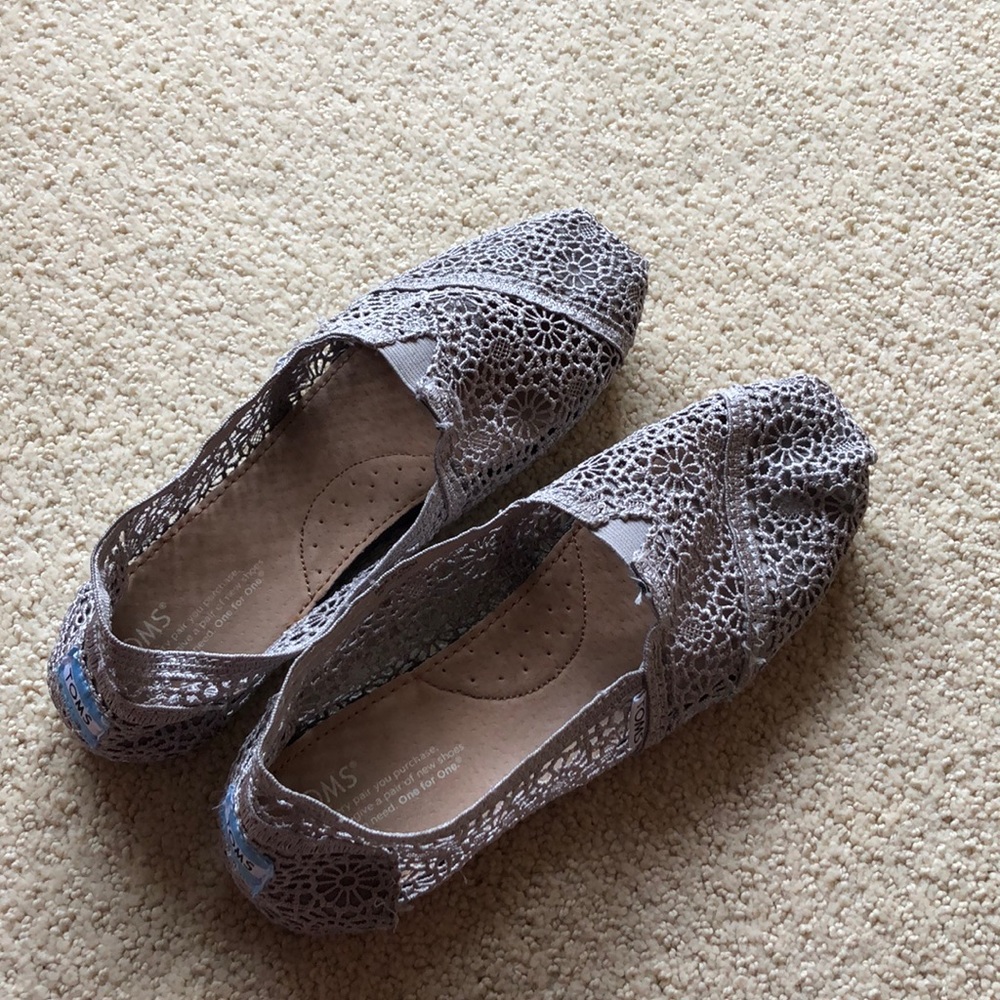 Lace toms